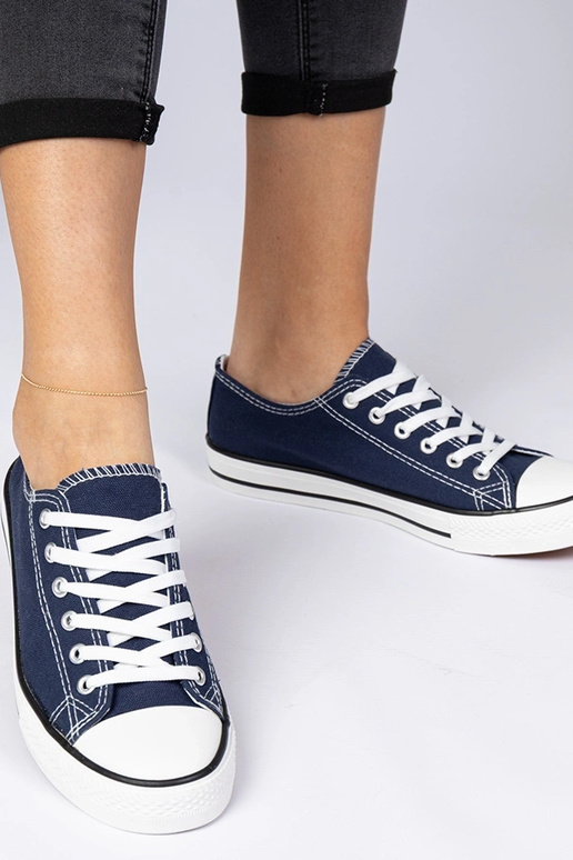 Marineblauwe klassieke dames sneakers... Marineblauwe klassieke dames sneakers...