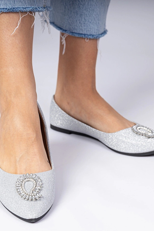 Zilveren damesbalerina's met glitter... Zilveren damesbalerina's met glitter...