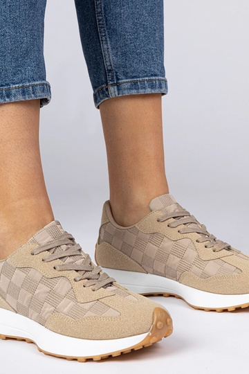 Beige sportieve sneakers...
