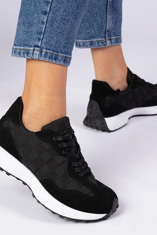 Zwarte sportieve sneakers voor dames... Zwarte sportieve sneakers voor dames...