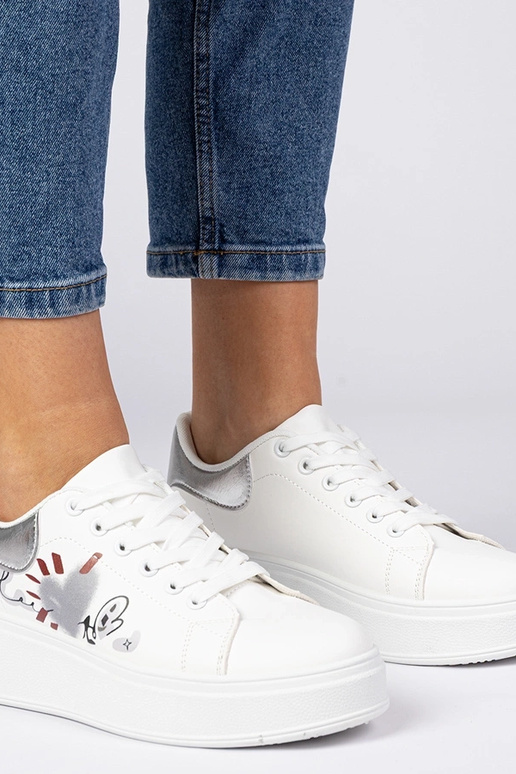 Wit-zilveren sportieve sneakers met... Wit-zilveren sportieve sneakers met...