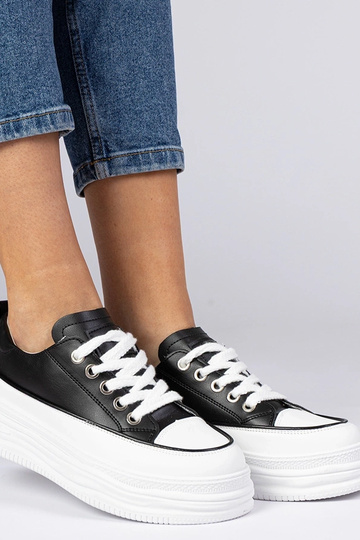 Zwart-witte dames sneakers op hoge zool Selina