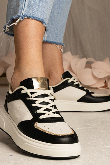 Zwarte dames sneakers met glitteraccent Zorra 2