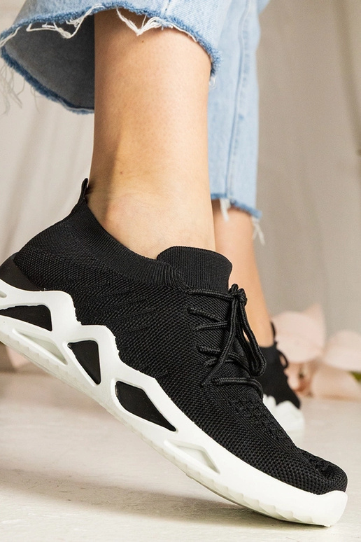 Zwarte sneakers met sok-achtige...