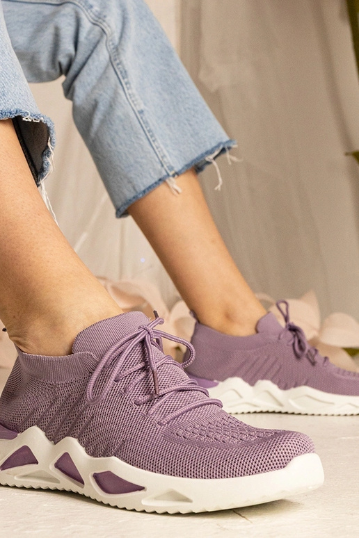 Paarse sneakers met sok-achtige... Paarse sneakers met sok-achtige...