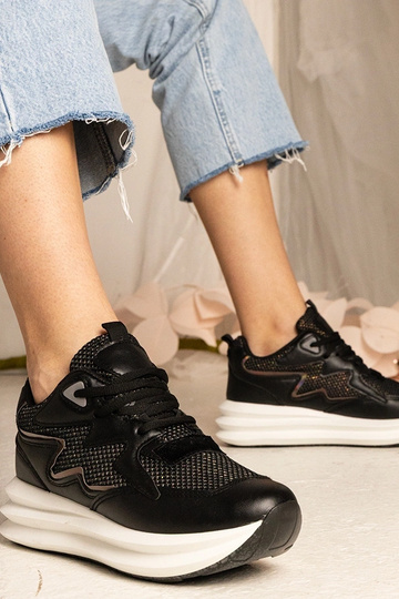 Zwarte sneakers met holografisch element Elaiza 2