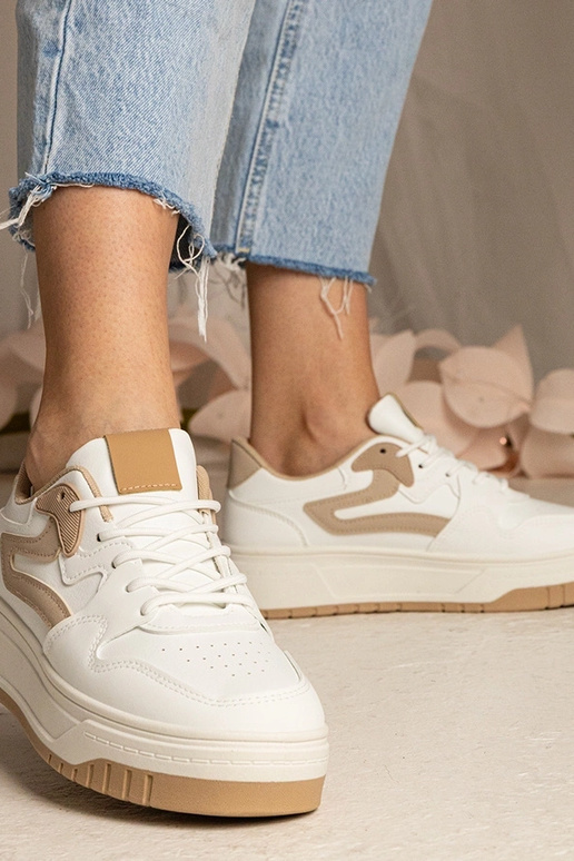 Witte dames sneakers sportieve... Witte dames sneakers sportieve...