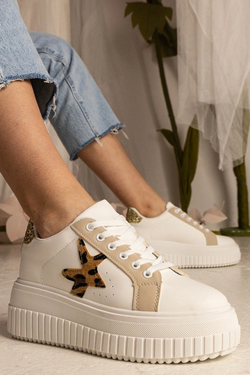 Biało-beige sneakers... 2
