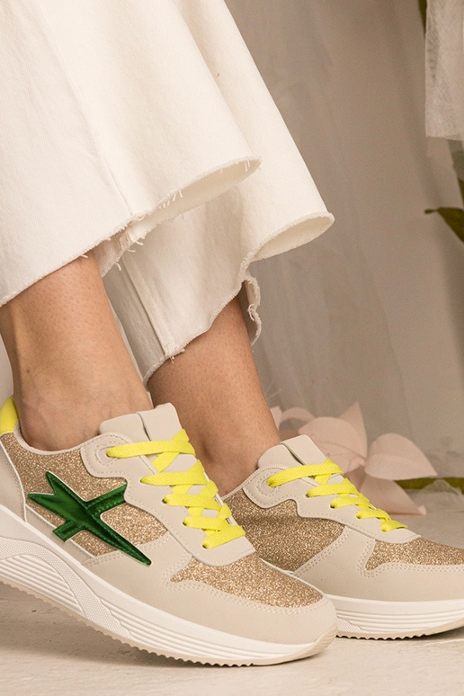 Beige dames sneakers sportief met... Beige dames sneakers sportief met...