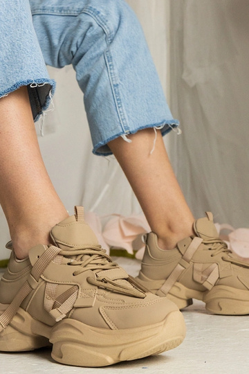 Bruine dames sneakers...