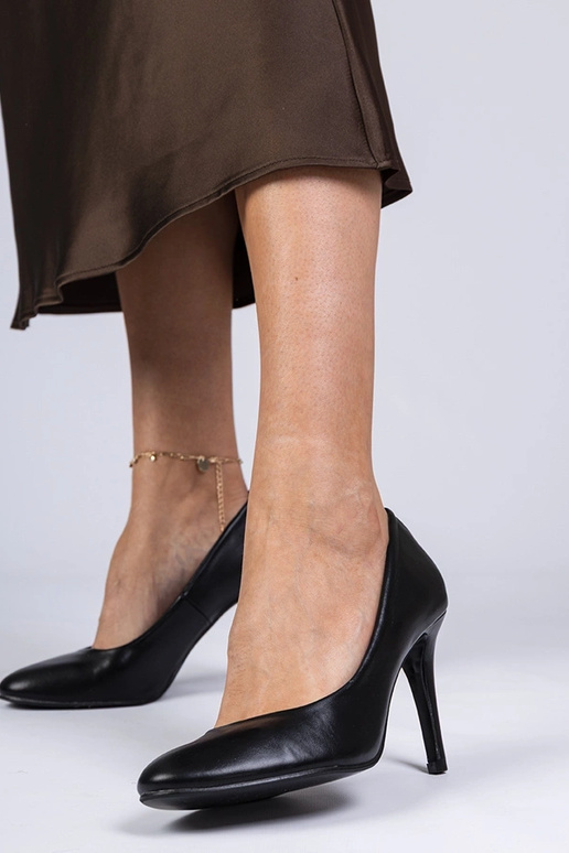 Zwarte klassieke dames hoge hakken...