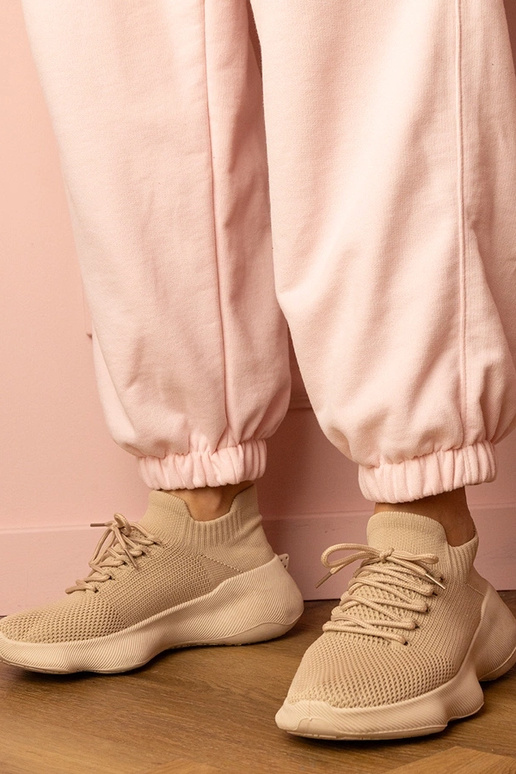 Zandkleurige dames sportieve schoenen...