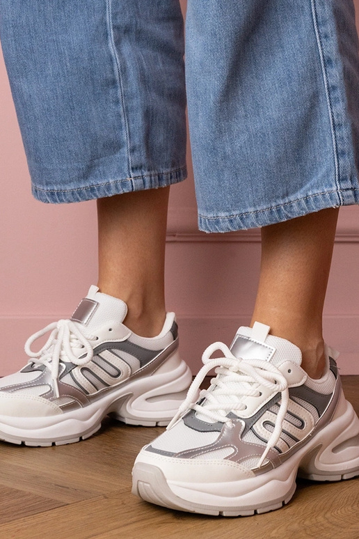 Witte dames sneakers op dikke...