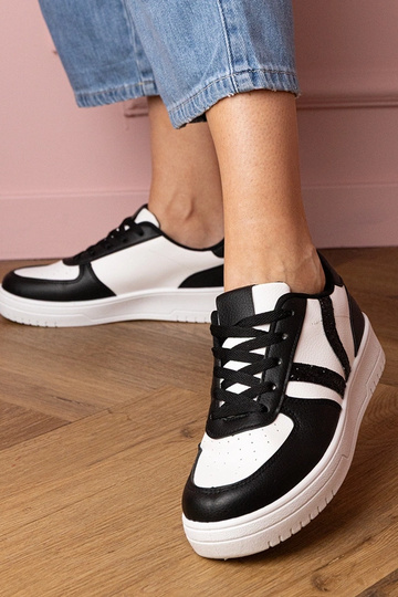 Zwarte dames sportieve schoenen met glitterdecoratie Blona 2