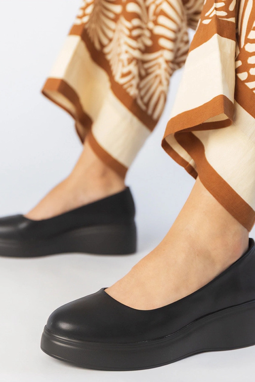 Zwarte instappers op platform van...