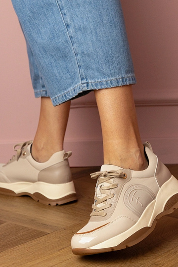 Zandkleurige dames sportschoenen Wener 2