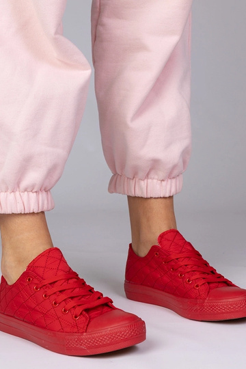 Rode klassieke gestikte...