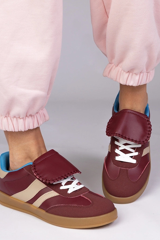 Kersenrode sportieve dames schoenen,...