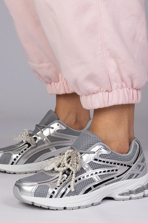 Zilveren sportschoenen met...