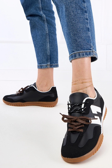 Zwarte sportschoenen met kleurrijke veters, „Bekki"