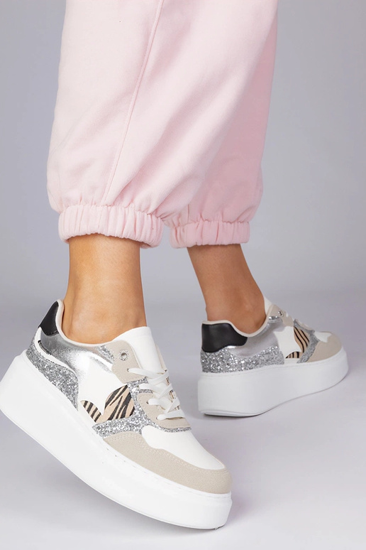 Zandkleurige sneakers met glitters en...