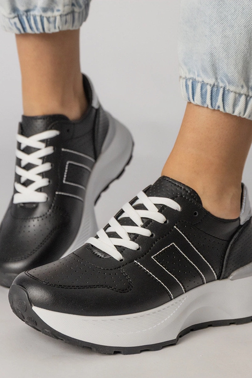 Zwarte sneakers met zilveren inzet,...