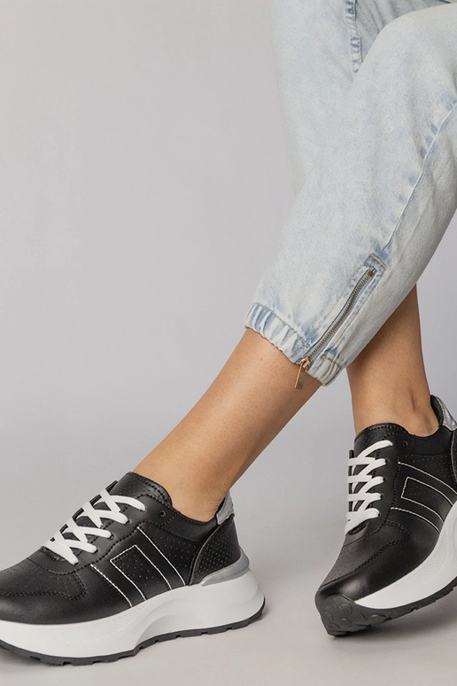 Zwarte sneakers met zilveren inzet,...