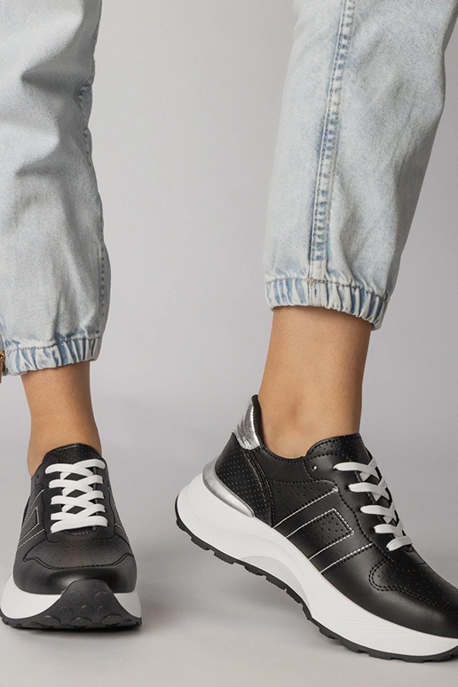 Zwarte sneakers met zilveren inzet,...