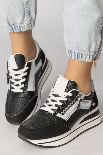 Zwarte sportschoenen met... 2