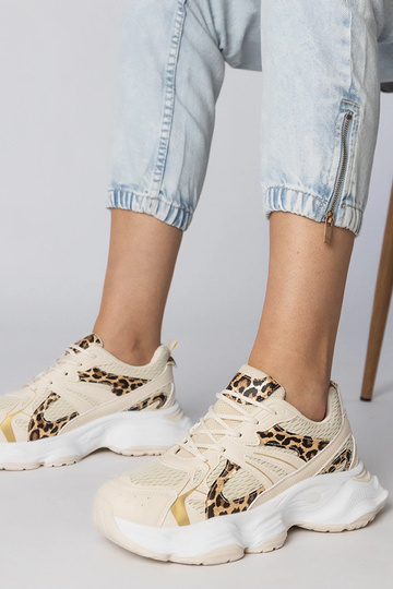 Panterpatroon sportschoenen op een dikke zool, „Klarris"