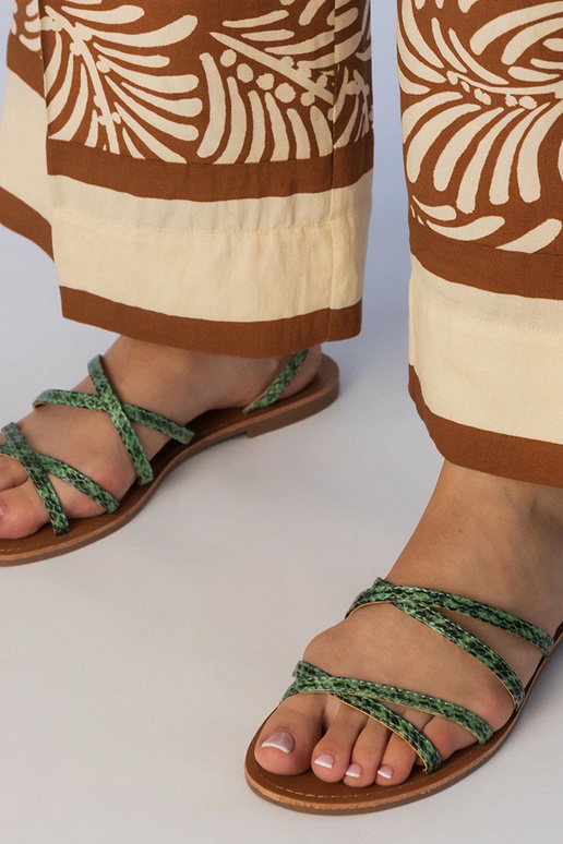 Groene sandalen op platte zool, „Kates"