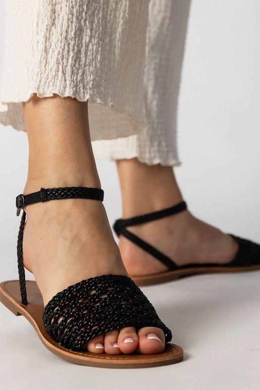 Zwarte gevlochten sandalen op platte...