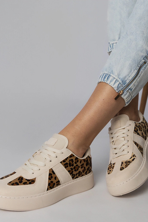 Zandkleurige dames sportschoenen met...