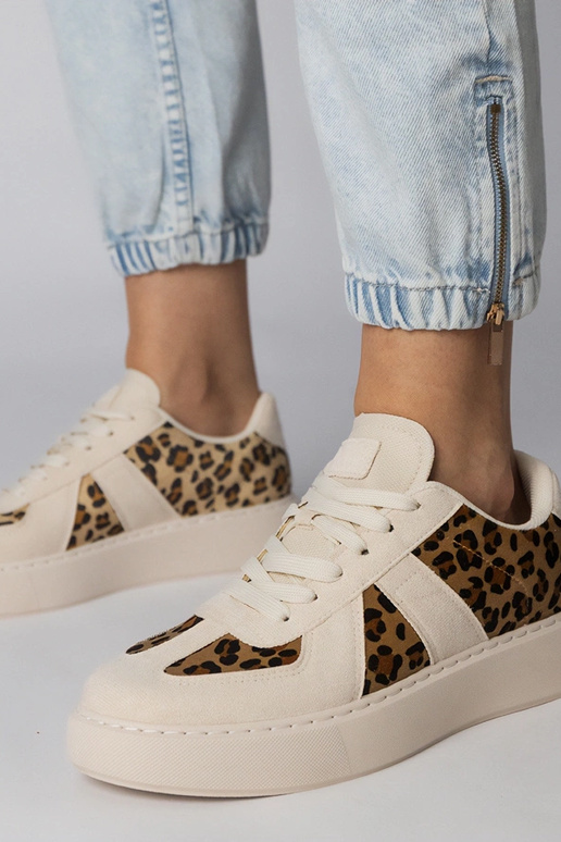 Zandkleurige dames sportschoenen met...