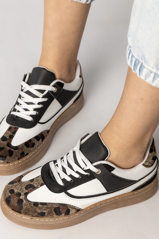 Zwart-witte sportschoenen met...