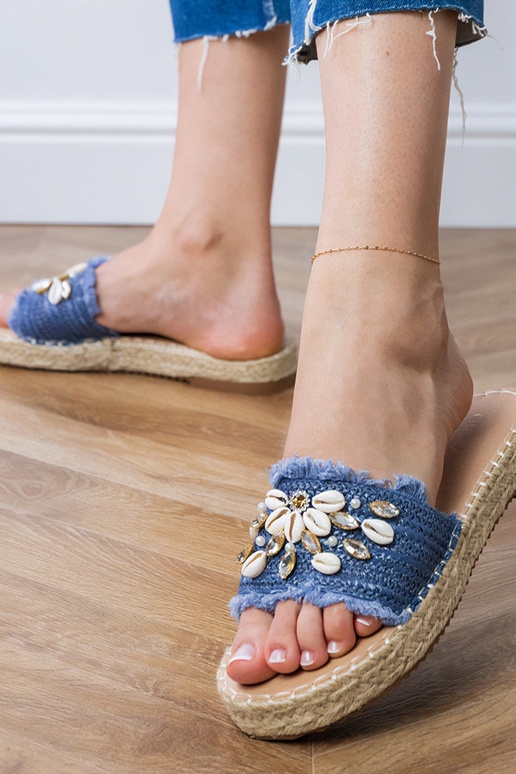 Blauwe gevlochten espadrilles met... Blauwe gevlochten espadrilles met...