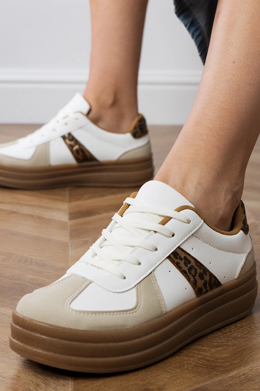 Schoenen met panterprint voor vrouwen...