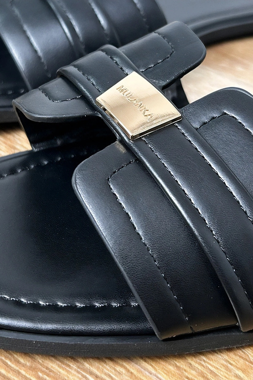 Zwarte dames slippers met decoratie...