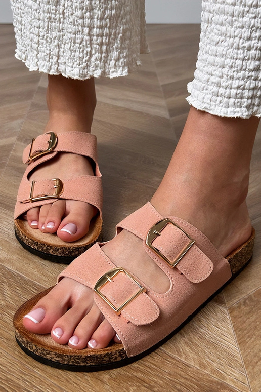 Roze slippers met gespen op kurken... Roze slippers met gespen op kurken...