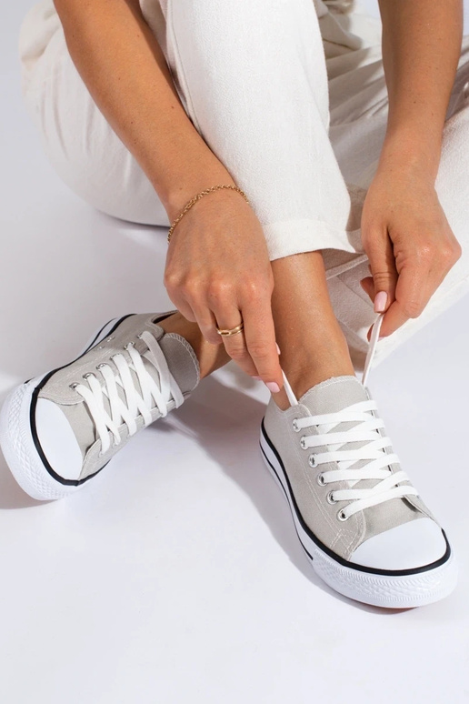 Damesschoenen in grijze kleur Shelovet