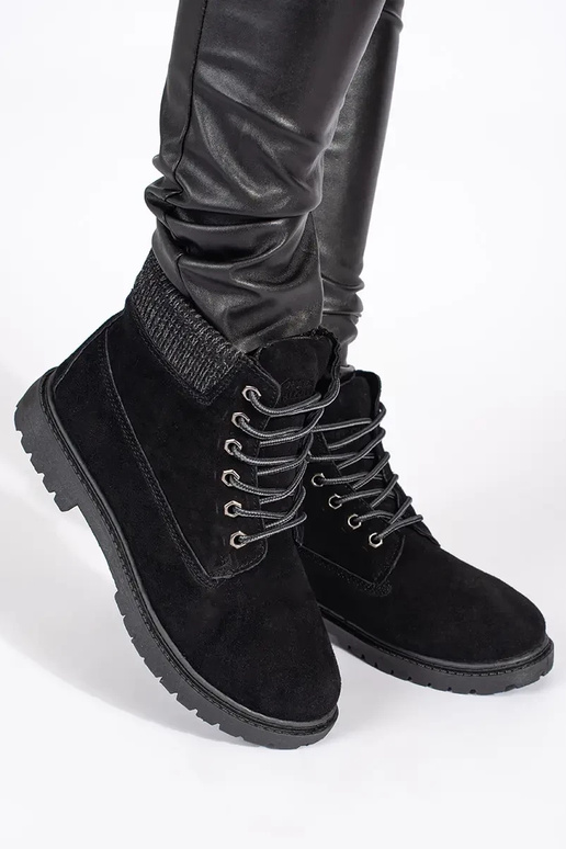 Damesschoenen zijn gemaakt van...