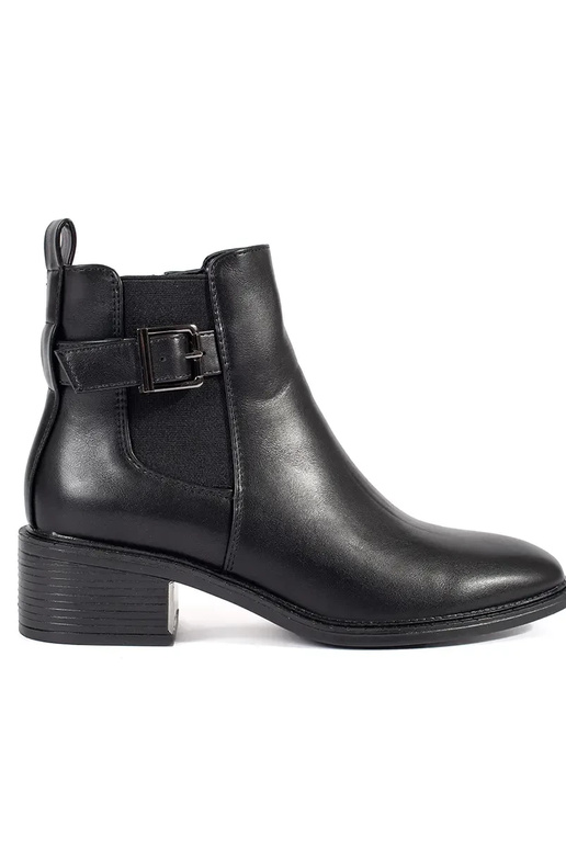 Klassiek model schoen in zwarte kleur... Klassiek model schoen in zwarte kleur...