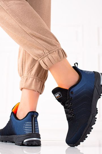 Sportschoenen zwarte kleur Dk 2