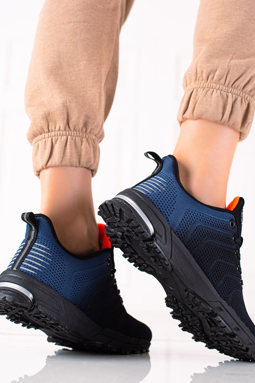 Sportschoenen zwarte kleur Dk