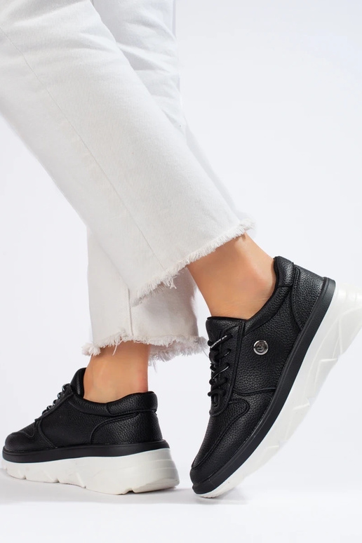 zwarte sportschoenen Vinceza met een...