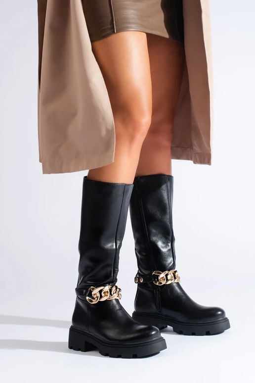 Lange schoenen met ketting van ecoleer Lange schoenen met ketting van ecoleer