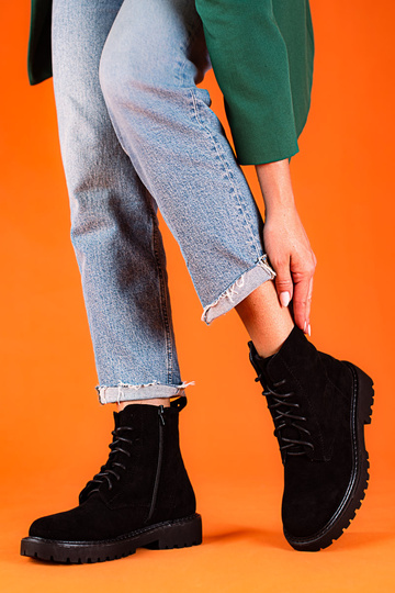 Zwarte damesschoenen van suède 2