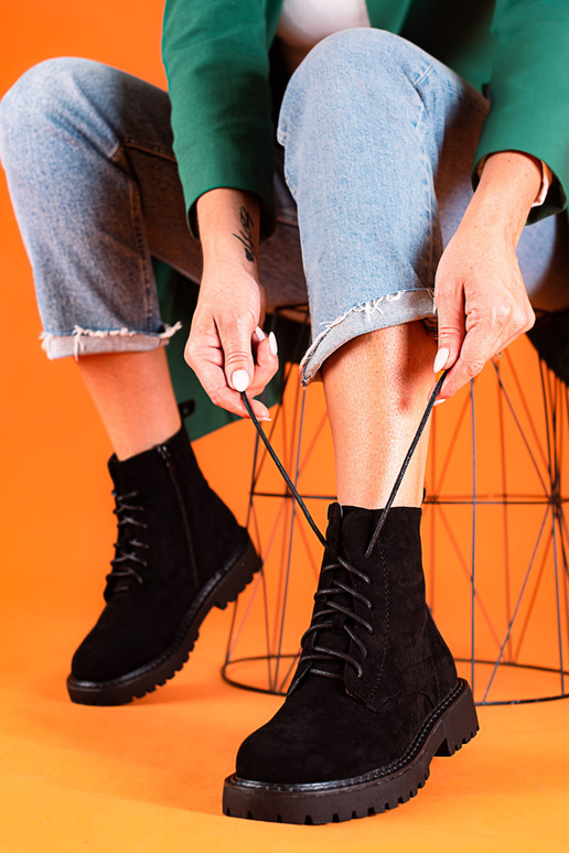 Zwarte damesschoenen van suède