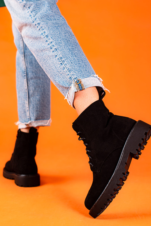 Zwarte damesschoenen van suède