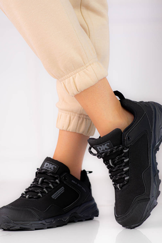 Zwarte waterdichte trekking schoenen Zwarte waterdichte trekking schoenen